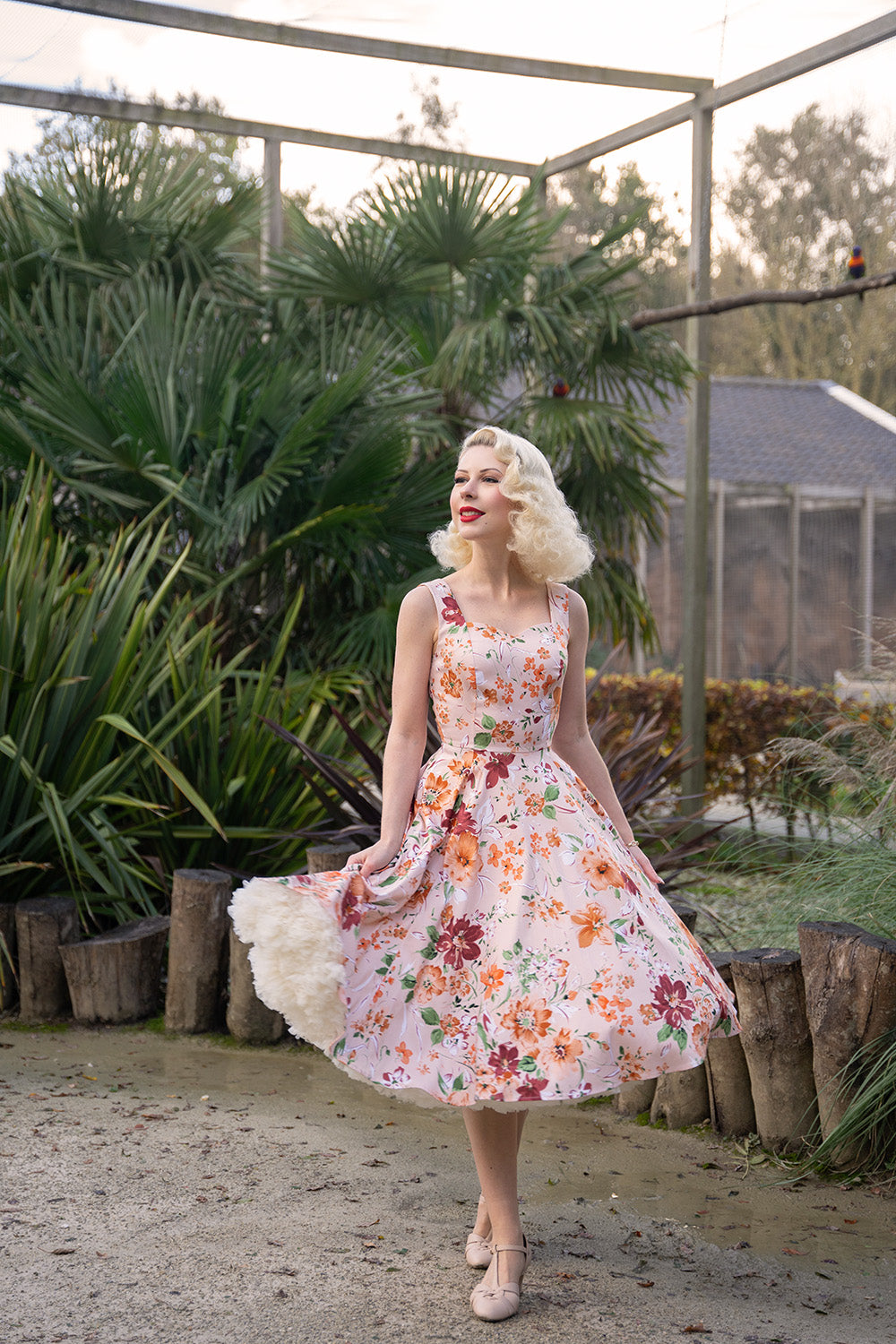 Kellohelmamekko,Ariana Floral