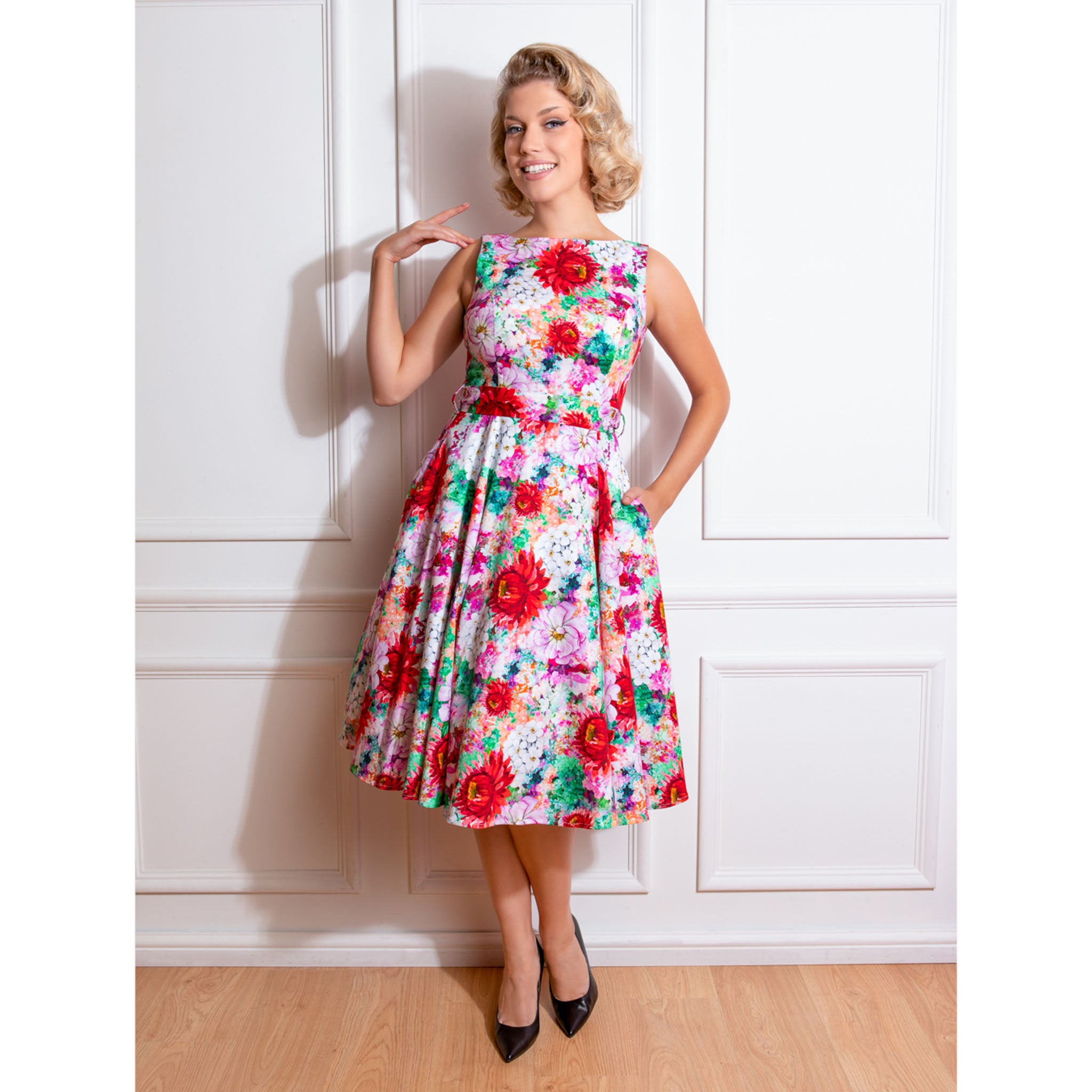 Kellohelmamekko, Casey Floral Swing Dress