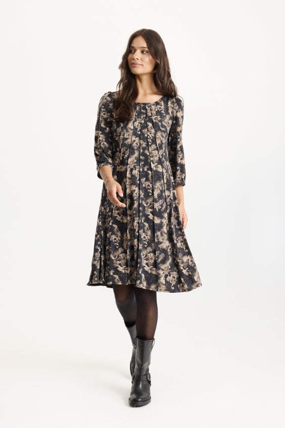 Leninki, Lucette Brown