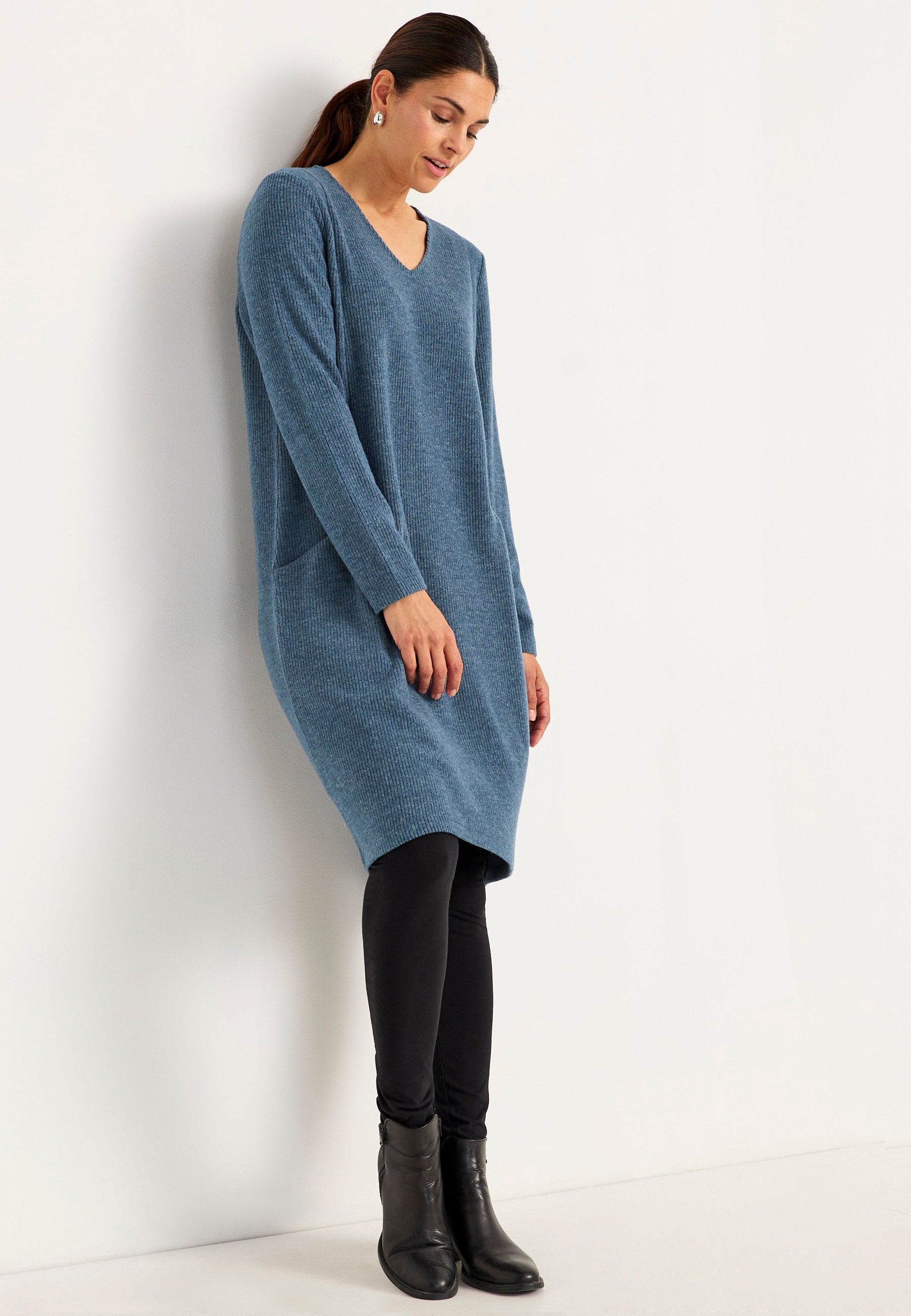 Neulemekko, Thea Blue