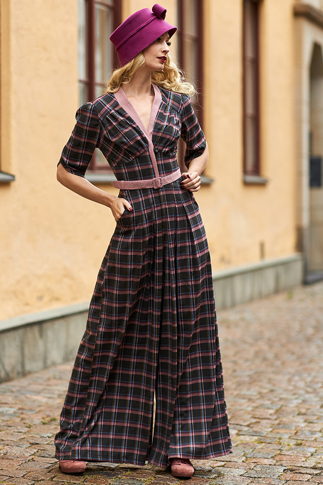 Haalari, Camilla Checks