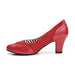 Lola Ramonan punainen korkkari, malli Ava Ruby. Sivukuva 2.