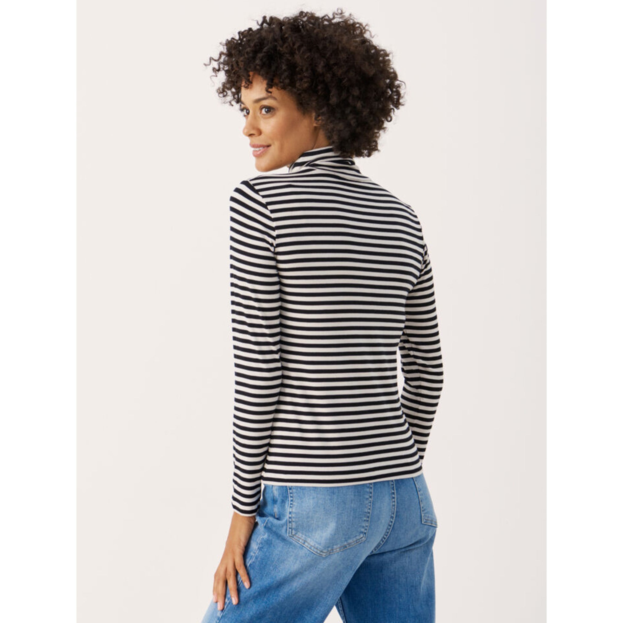 Pusero, Efinas Black Stripe