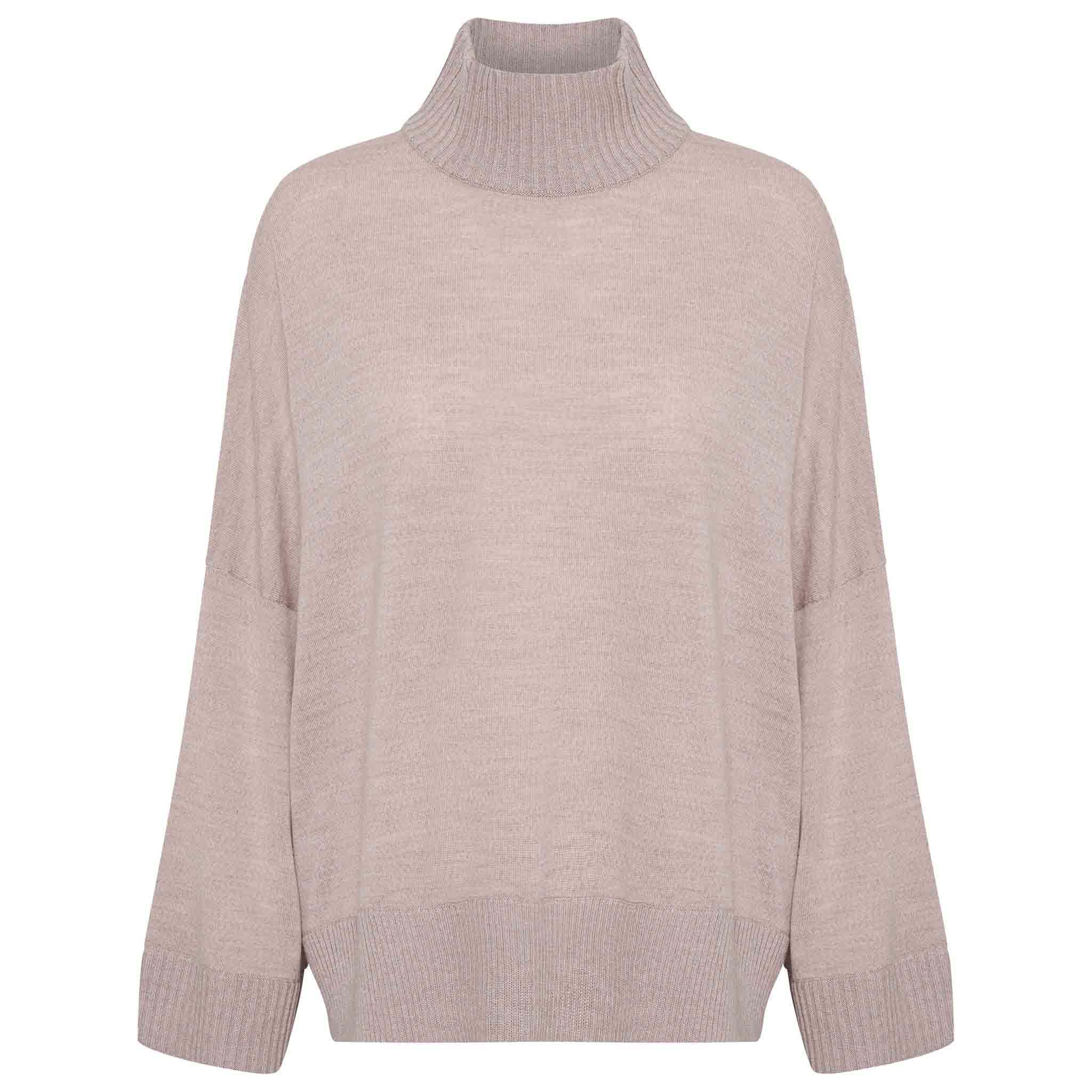 In Wear. Naisten ylisuuri, ohut, beige villapusero. Etukuva.