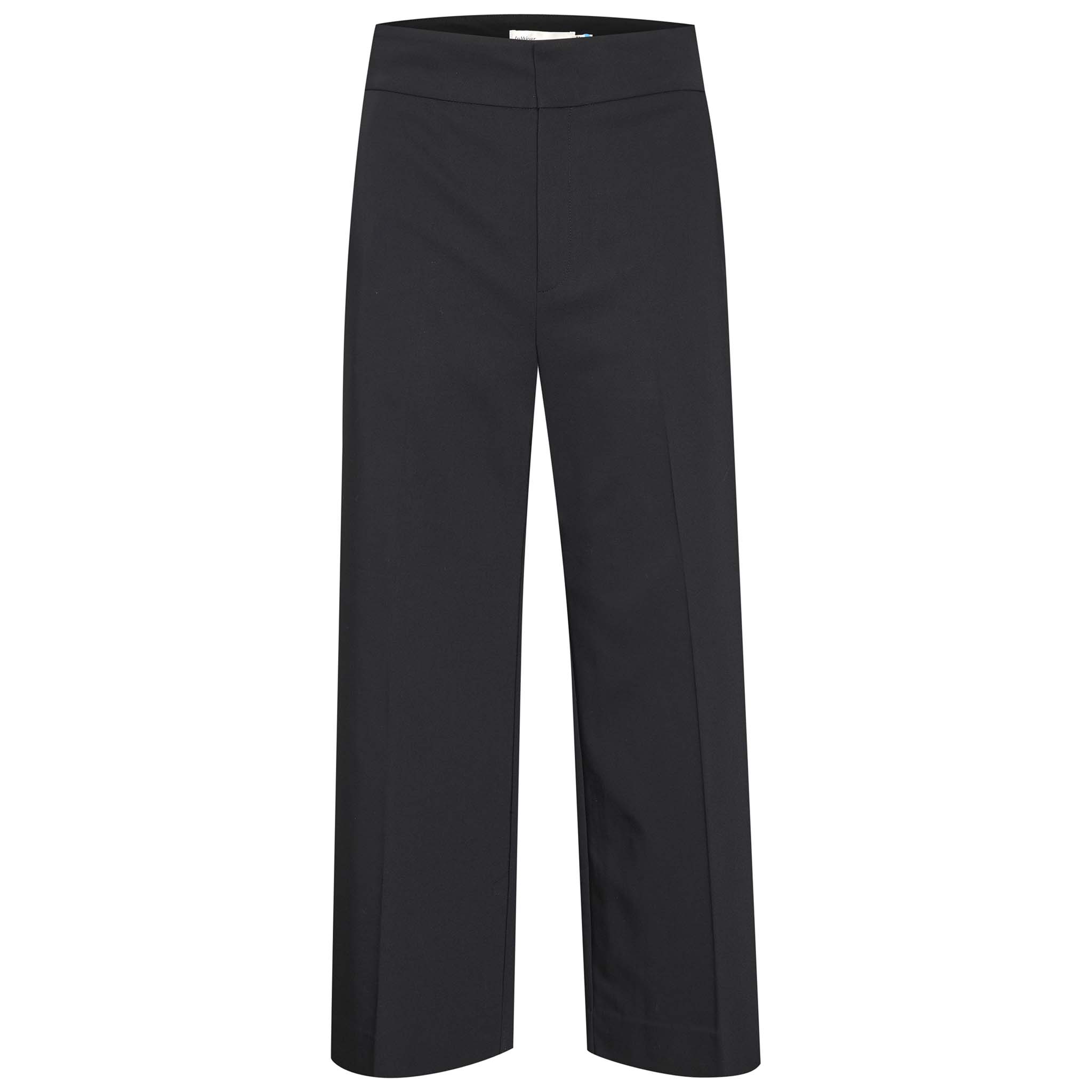 In Wear, naisten mustat culotte-housut. Etukuva.