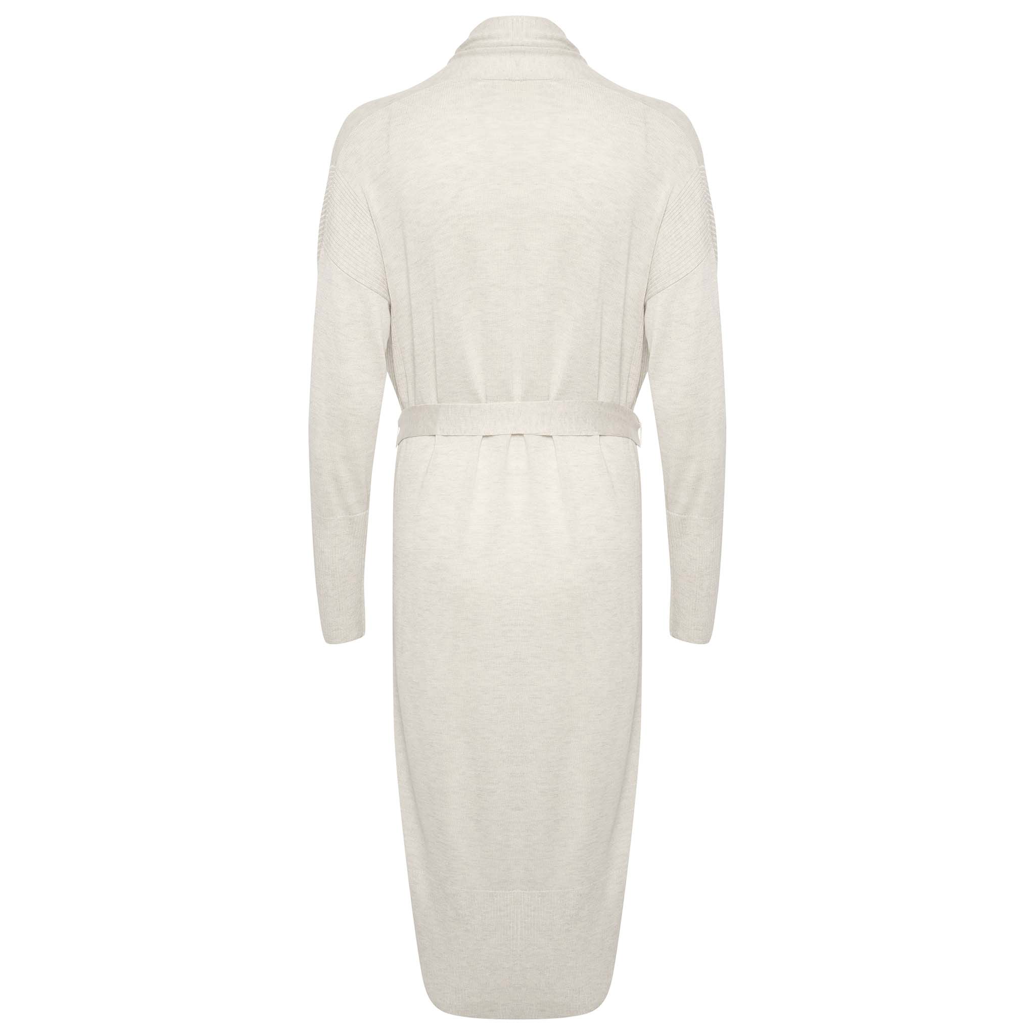 In Wear, pitkä neuletakki. Kiinnitys vyöllä. Väri meleerattu vaalea beige/pellava. Takakuva.