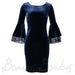 Frank Lyman, tummansininen, juhlava joustosamettimekko. Trumpettihihat, joissa pitsiosat. Etukuva.