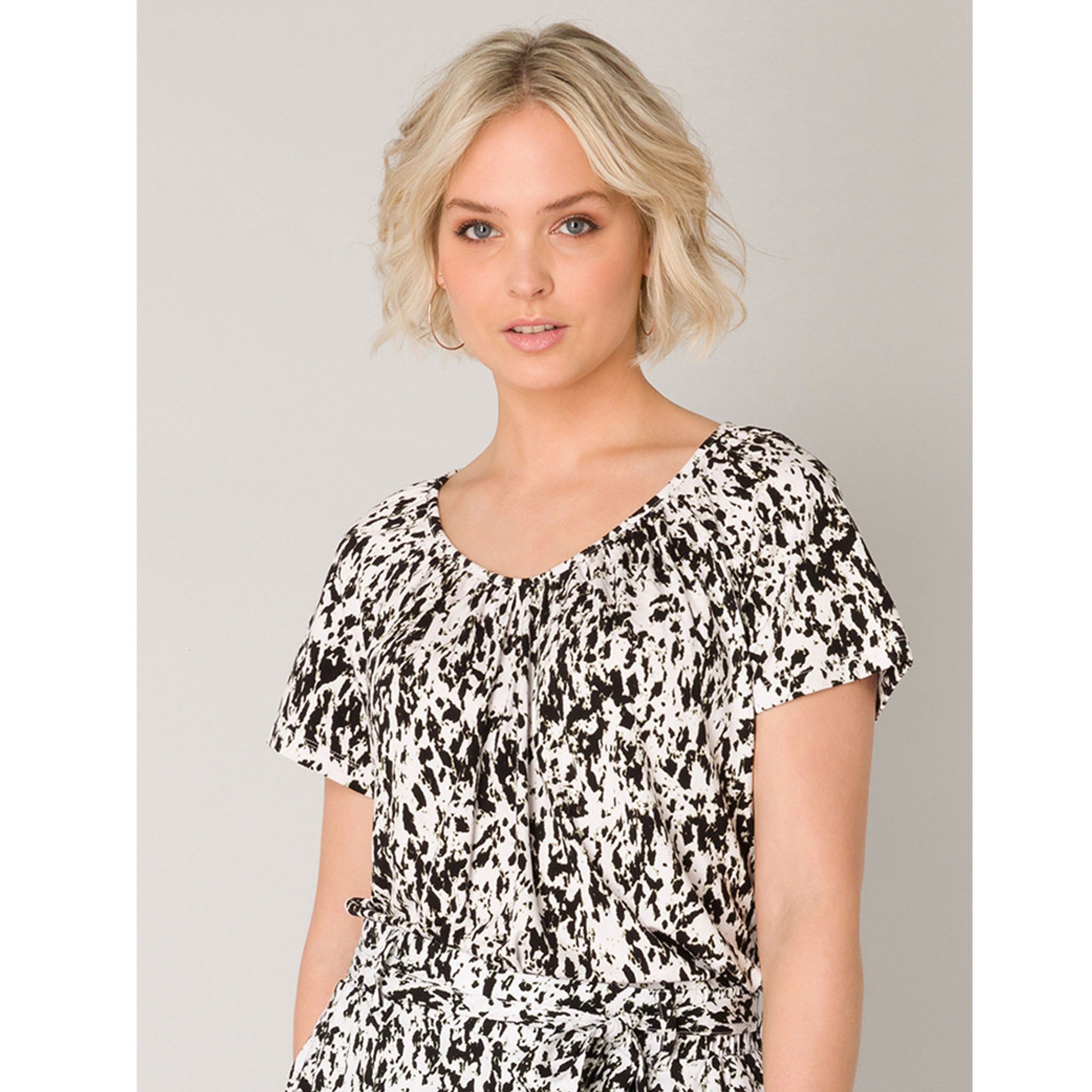 Pusero, Ijfke White and Black