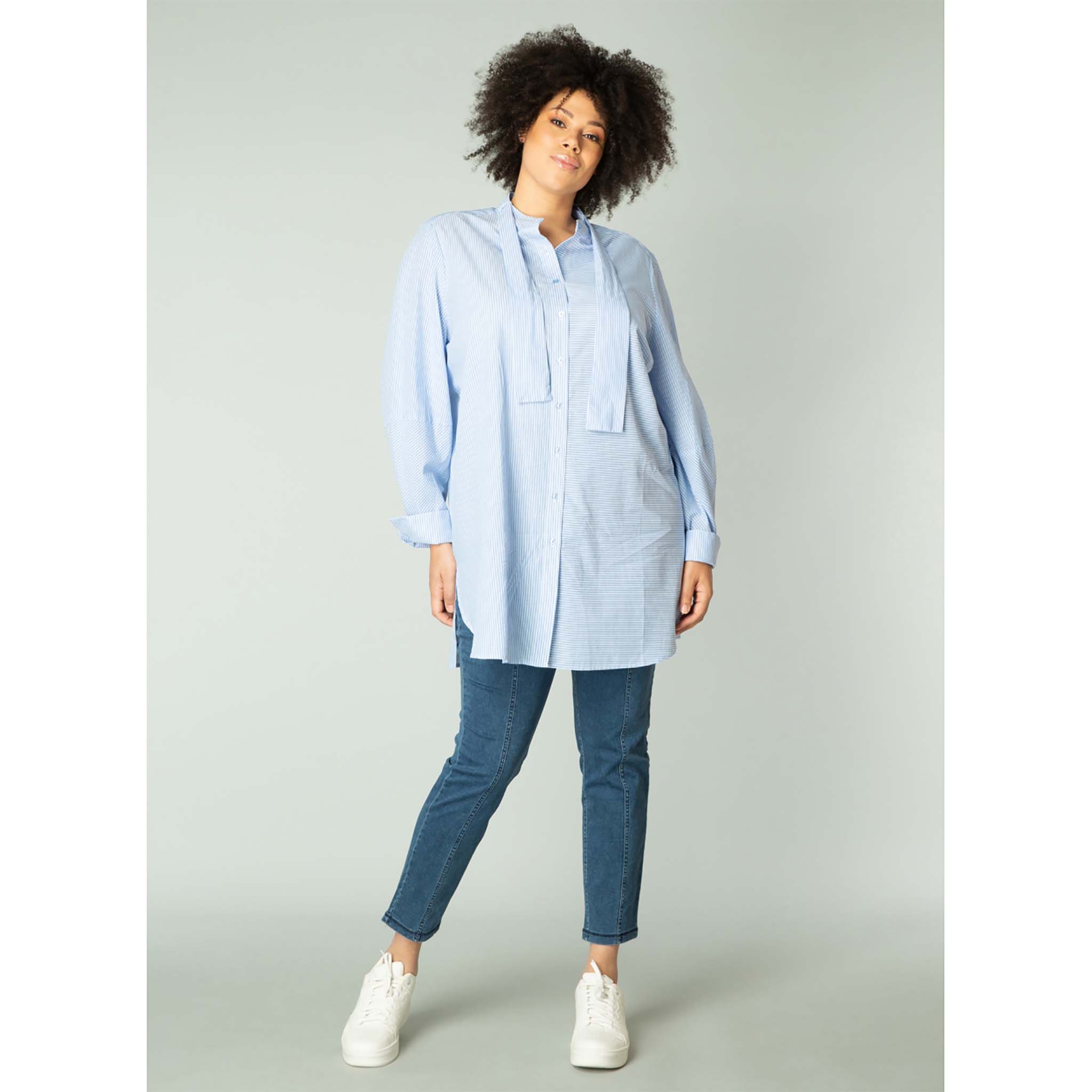 Paitapusero, Hanadi Blue